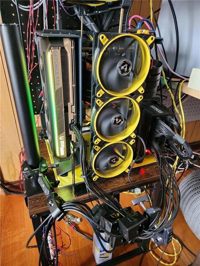 玩家自制rtx 5090过流保护系统